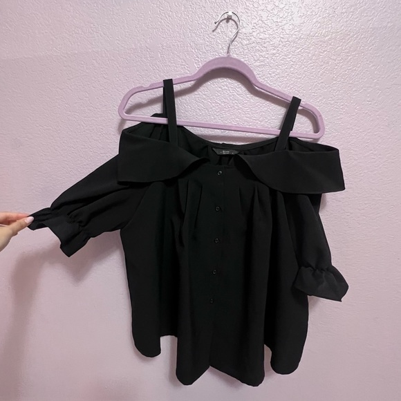 Korean off shoulder top - Picture 1 of 3